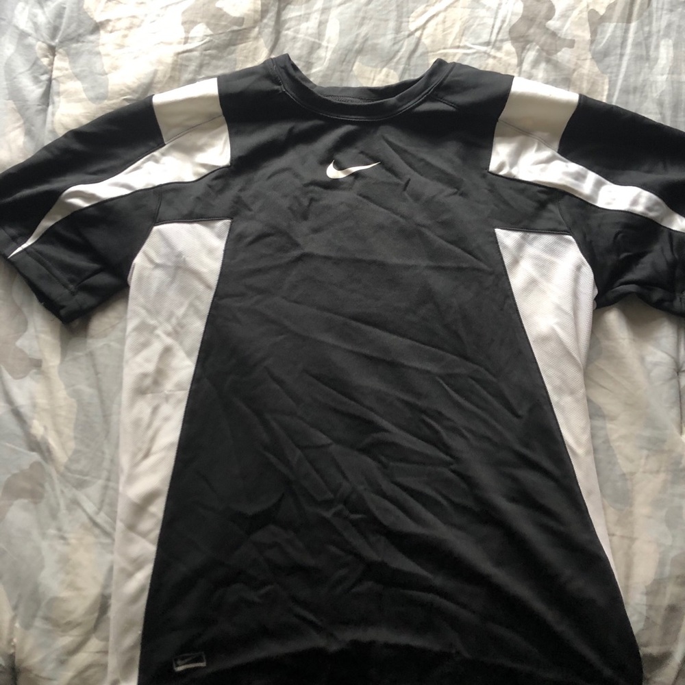 Black nike t-shirt